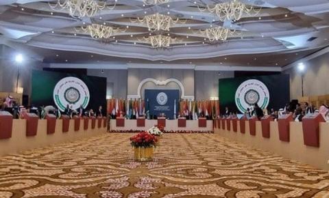 انطلاق اجتماع وزراء الخارجية العرب التحضيري لقمة الجزائر بمشاركة فلسطين