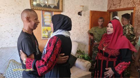 الاحتلال يفرج عن المحرر ساهر أمان من مدينة دير البلح بعد اعتقال دام 15 عاما.jpg
