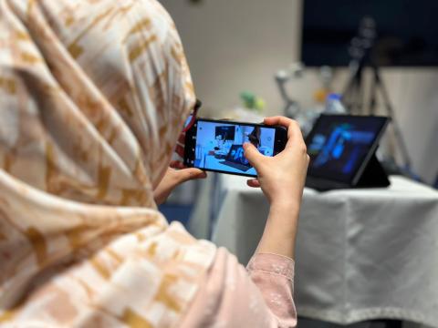 فلسطينيات تنهي تدريبًا حول "إنتاج القصة باستخدام الهاتف المحمول"