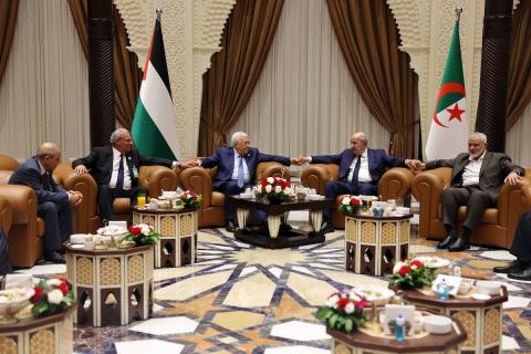 الرئيس الفلسطيني، محمود عباس يجتمع مع الرئيس الجزائري عبد المجيد تبون ورئيس المكتب السياسي لحركة حماس اسماعيل هنية في الجزائر.JPG