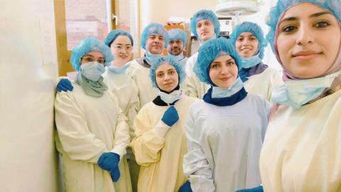 رحلة علمية لطلبة كلية الصيدلة من جامعة فلسطين إلى برلين 3.jpg