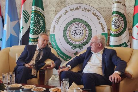 المبعوث الجزائري الخاص المكلف بملف الدول العربية نور الدين العوام يستقبل وزير الخارجية والمغتربين رياض المالكي.jpg