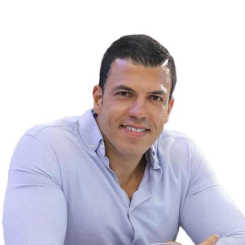 رئيس الاتحاد الفلسطيني للشراع والتجديف السيَّد خلدون أبو سليم.jpg