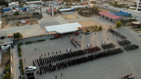 مسير عسكري للأجهزة الأمنية في غزة تكريماً لشهداء الأجهزة الأمنية بالضفة الغربية