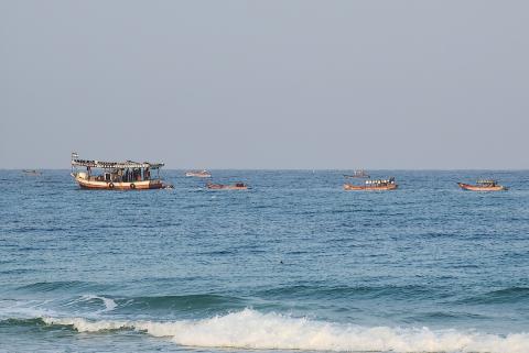شاطئ غزة.jpg