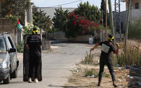 مواجهات بين المتظاهرين الفلسطينيين وجيش الاحتلال عقب المسيرة الأسبوعية المناهضة للاستيطان في كفر قدوم