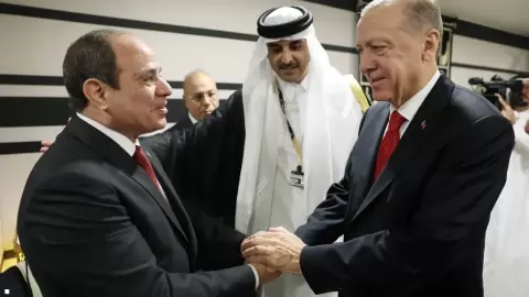 لقاء  السيسي وأردوغان في الدوحة