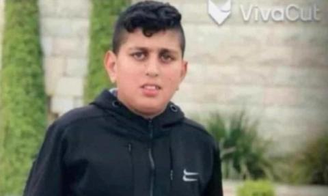 الفتى عيسى هاني الطلقات.jpg