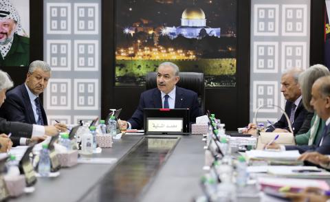 اشتية يطالب الدول التي تؤمن بحل الدولتين الاعتراف بدولة فلسطين