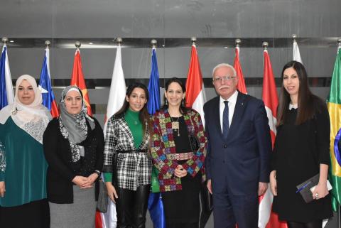 المالكي يطلع وفدا كنديا على آخر التطورات الفلسطينية.jpeg