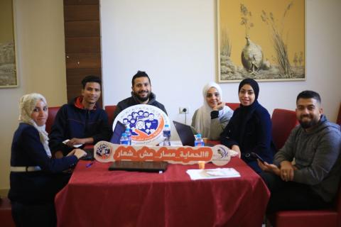  مجموعة شبابية تطلق وسم "ايد بأيد" لحماية الأسرة ولتنديد بسلبيات الابتزاز الالكتروني