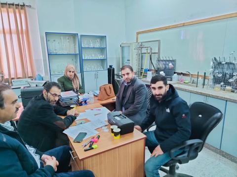 مركز التميز في أبحاث البيئة والمياه والمياه العادمة يعقد اجتماعا مع مديرية التربية والتعليم وصحة الخليل
