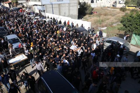 جماهير غفيرة تشيع جثماني الشهيدين زبيدي والسعدي 83.jpg