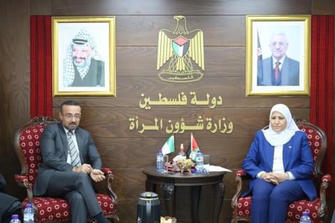 حمد تبحث التدخلات المستقبلية مع القنصل العام الإيطالي