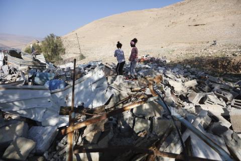 قوات الاحتلال تهدم مسكنين في الجفتلك شمال مدينة أريحا (تصوير- سليمان أبو سرور - وفا).jfif