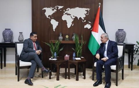 اشتية: على بريطانيا صاحبة وعد بلفور الاعتراف بدولة فلسطين
