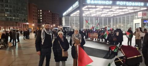 وقفة شموع إجلالاً وإكباراً لشهداء جنين في برلين 1.jpeg