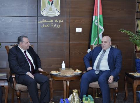  وزير العمل والسفير الأردني يبحثان سبل إنجاح اجتماع دعم التشغيل