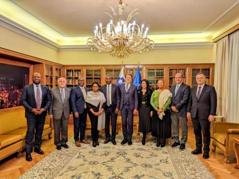 منصور يؤكد أهمية اعتراف سلوفينيا بدولة فلسطين لدعم عملية السلام.jpg