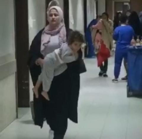 خُدج يستقبلون الحياة بالغاز المسيل للدموع