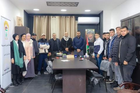 شؤون اللاجئين واللجنة الشعبية في مخيم عين عريك توزعان منحة الطالب الجامعي على طلبة عين عريك