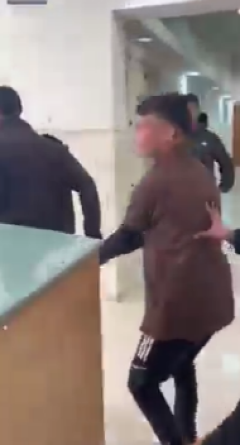 بالفيديو جلسة في المحكمة المركزية حول تمديد اعتقال والدي محمود عليوات