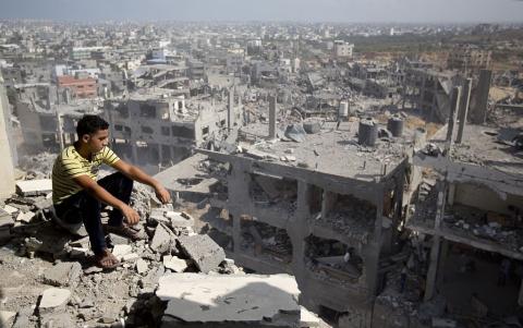 عدوان إسرائيلي سابق على غزة (Getty Images)