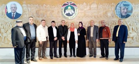 وفد التجمع الفلسطيني للوطن و الشتات يزور جامعة القدس المفتوحة فرع غزة لبحث سبل التعاون المشترك.jpg