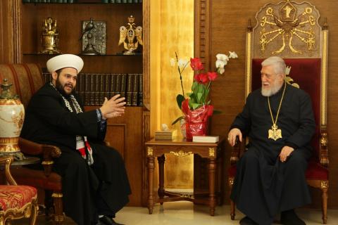 المركز الاسلامي للاعلام والتوجيه يكرم رأس الكنيسة الأرمنية الكاثوليكوس آرام الاول كشيشيان: فلسطين قضية انسانية تخطت المسميات