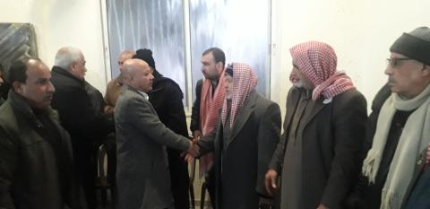 د ابو هولى يقدم العزاء بضحايا الزلزال فى قطاع غزة.jpg