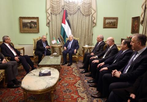 الرئيس يستقبل وزير الخارجية الجزائري.jpg