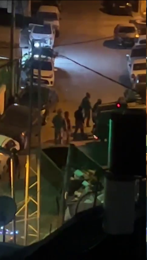 اعتقال عدد من الشبان ببلدة الطور شرق القدس