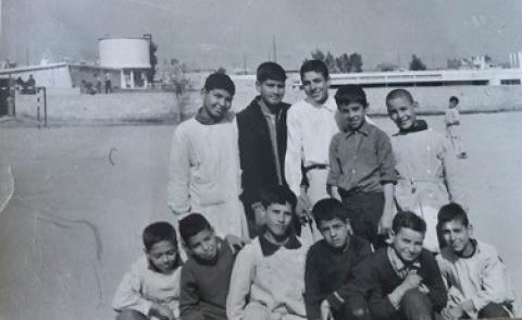 مدرسة صرفند 1971.jpg