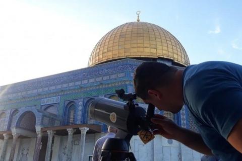 تحري هلال رمضان.jpg