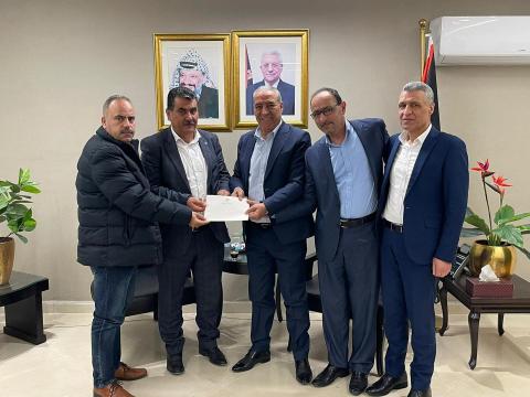 أمير قطر يقدم نصف مليون دولار لأهالي حوارة بعد هجمات المستوطنين 1.jpg