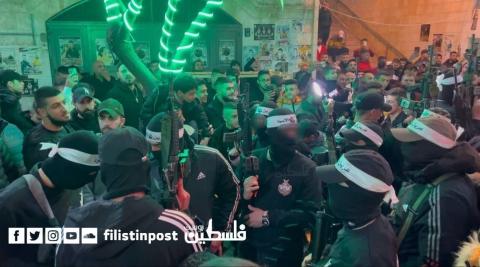 مقاومون من عرين الأسود ينظمون عرضاً عسكرياً في البلدة القديمة في نابلس 2.jpg
