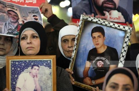 مسيرة دعم وإسناد للأسرى في سجون الاحتلال، وسط مدينة نابلس -4.jpg