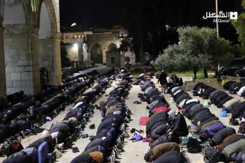 صلاتا العشاء والتراويح في رحاب المسجد الأقصى المبارك 54.jpg