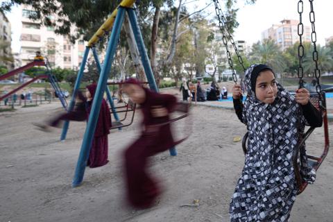 أجواء عيد الفطر في الأراضي الفلسطينية .. تصوير (الفرنسية) 7.jpg