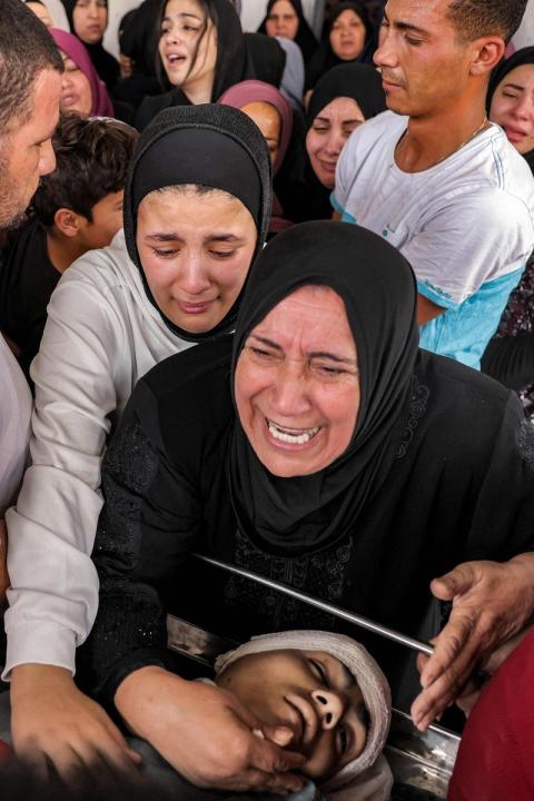 جماهير غفيرة تشيع جثمان الشهيد محمد بلهان في أريحا.jpg