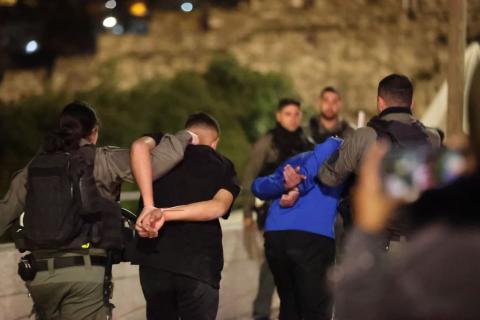 اعتقالات المرابطين والمصلين في المسجد (غيتي إميجيز) 7.jpg