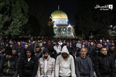 صلاتا العشاء والتراويح في المسجد الأقصى المبارك.jpg