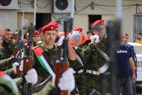 جماهير محافظة قلقيلية تشيع جثمان عائد سليم 12.jpg