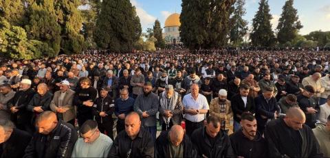 صلاة عيد الفطر في المسجد الأقصى المبارك 2.jpg