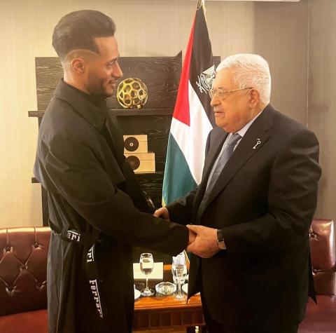 الفنان محمد رمضان يختتم جولته في  الولايات الأمريكية بلقاء الرئيس محمود عباس