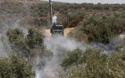 إصابات بالاختناق جراء قمع مسيرة بيت دجن شرق نابلس