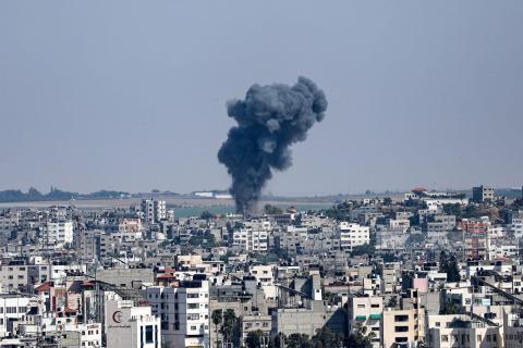 طائرات الاحتلال تشن سلسلة غارات على عدة مواقع في قطاع غزة 11.jpg