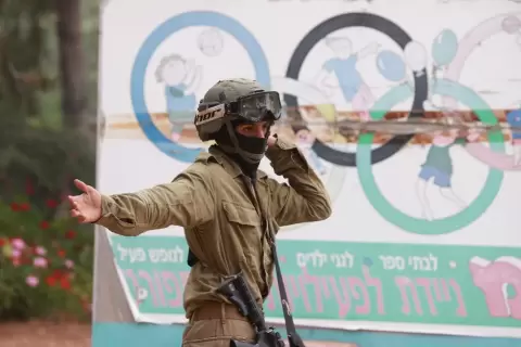 رون بن يشاي وأفي سخاروف يعلقان على "المواجهة"  مع غزة