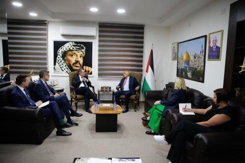 الرجوب يطلع وزير الدولة الألماني على آخر المستجدات السياسية