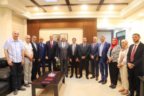 وزير الأشغال يوجه دعوة للشركات والمكاتب الهندسية المغربية للعمل والاستثمار في فلسطين